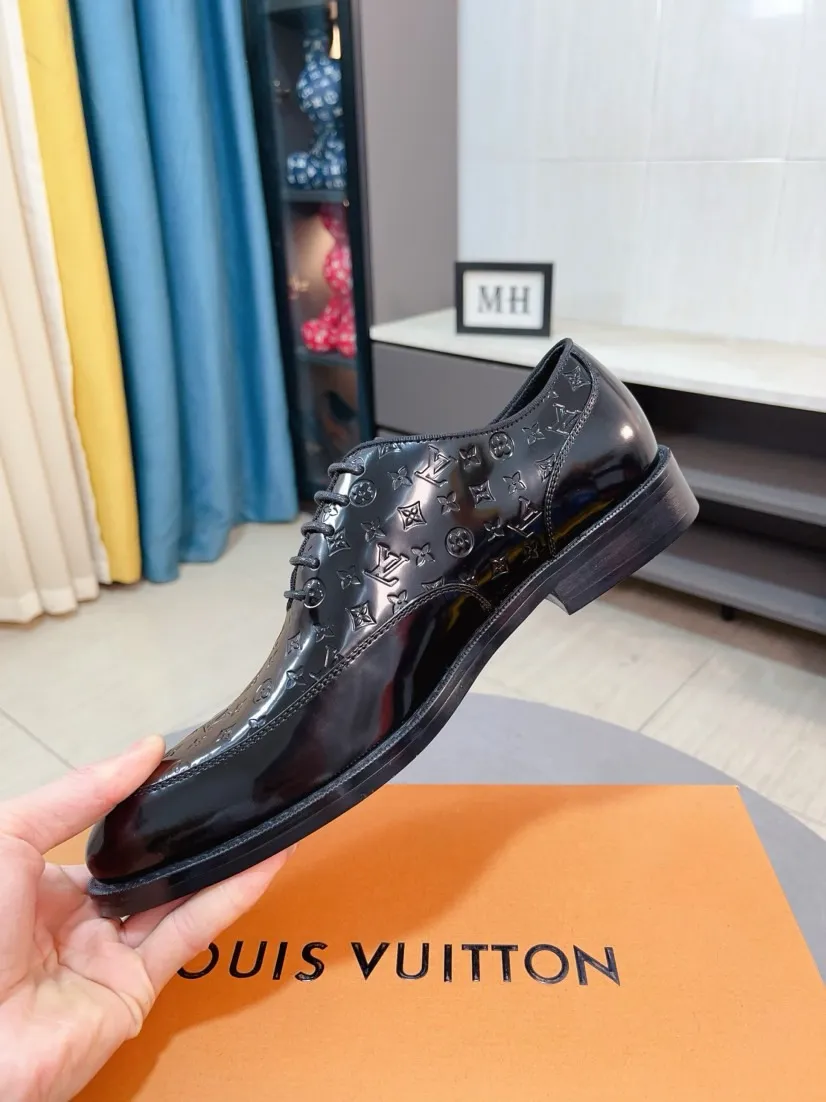 Men's shoes 💰540🌹🌹 [LV] Louis Vuitton's popular casual leather shoes 🎖Fashionable and elegant 🎖🎖Material: Original imported cowhide open edge beads, washed cowhide leather lining, original molded rubber outsole, high-end and classy, ​​elegant quality, instantly transforming into a handsome man ❤❤Standard\nNumber of sizes: 39-44, 38 45 46 customized